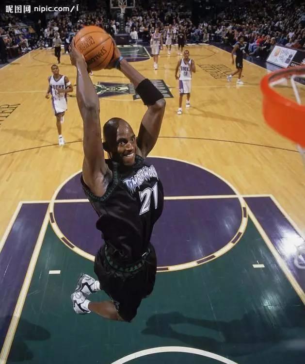 NBA15大不可思议的记录：科比81分入选，一记录很奇葩